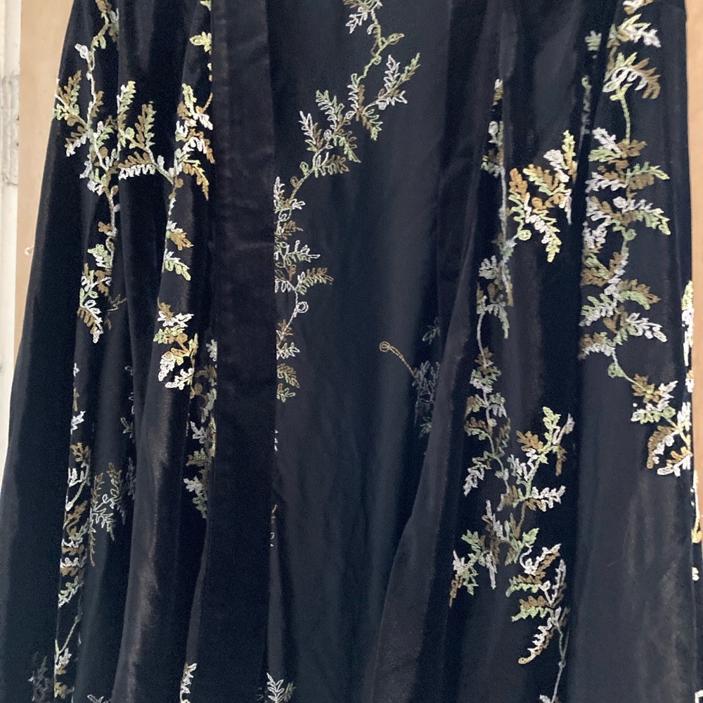 Earthy Black Velvet Fern Embroidered Cape Xl-1x - image 6